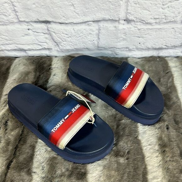 BNIB Tommy Jeans Slides - Picture 1 of 7